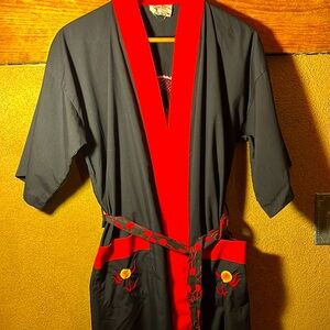 Lovely vintage Japanese kimono robe